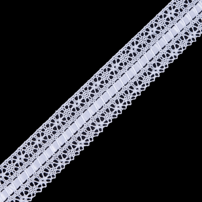 European White Scalloped Crochet Trim with Ribbon Detail - 1.5