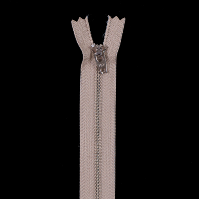 Beige Metal Zipper with Silver Pull and Teeth - 5.5