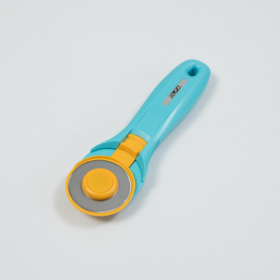 Olfa Aqua Splash 45mm Rotary Cutter | Mood Fabrics