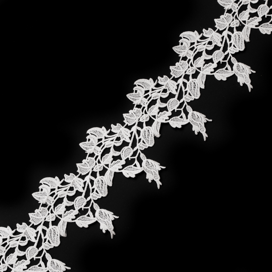 Metallic White Floral Guipure Lace Trim - 3.5 | Mood Fabrics