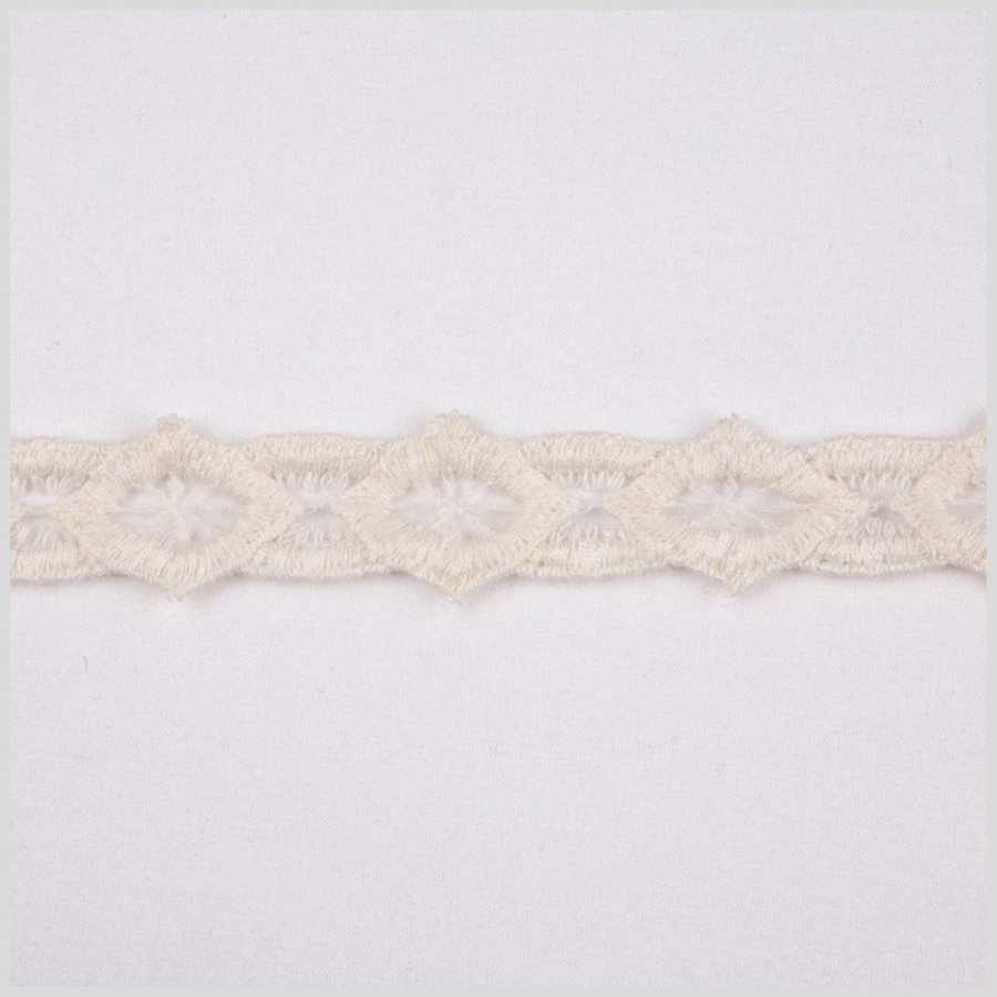 3/4 Natural Crochet Lace | Mood Fabrics