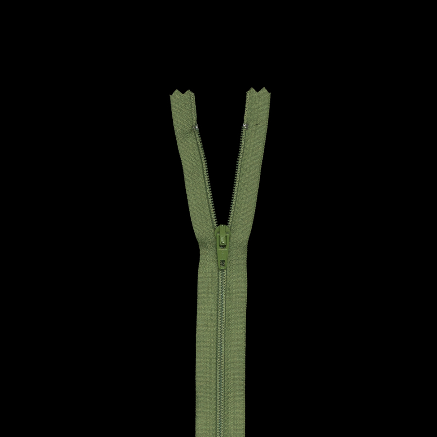 537 Peridot Regular Zipper - 24 | Mood Fabrics