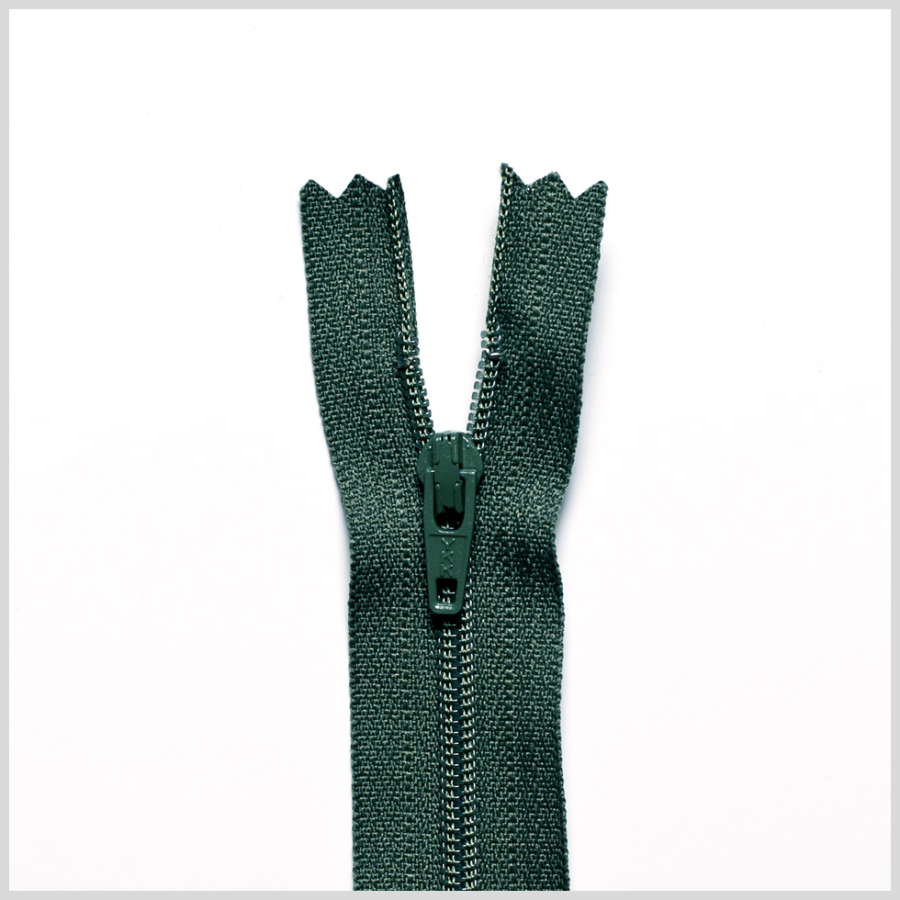 190 Moss 9 Regular Zipper | Mood Fabrics