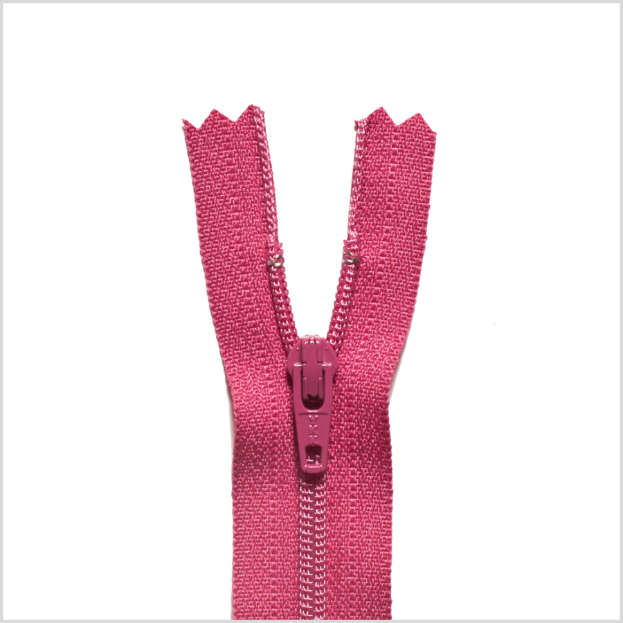 354 Magenta 9 Regular Zipper | Mood Fabrics