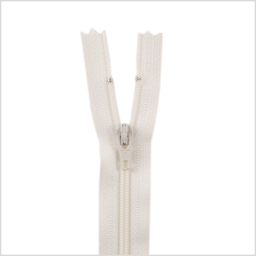 841 Off-White 9 Regular Zippper | Mood Fabrics