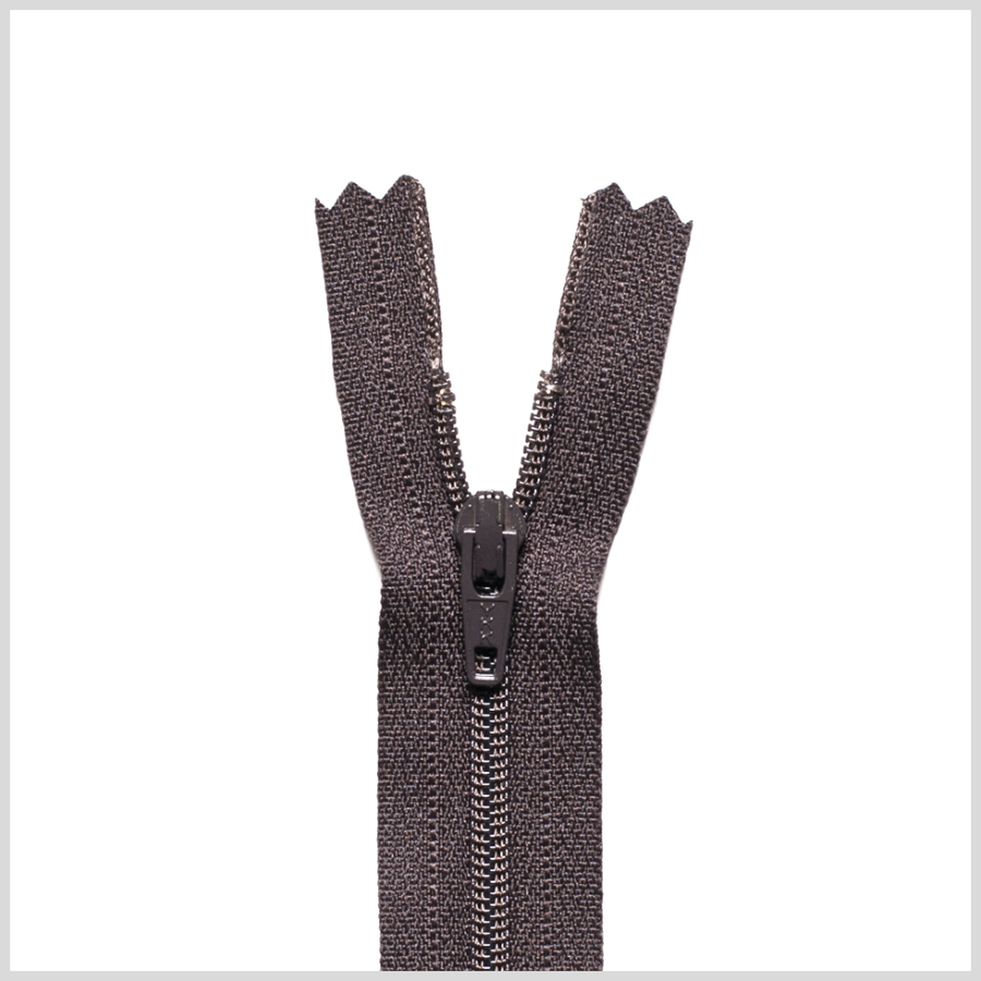 916 Pale Black 9 Regular Zipper | Mood Fabrics